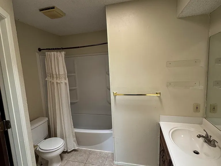 4904 Cypress Ave — Photo 8
