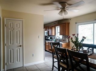 31 Rowland St, Pawtucket, RI 02860