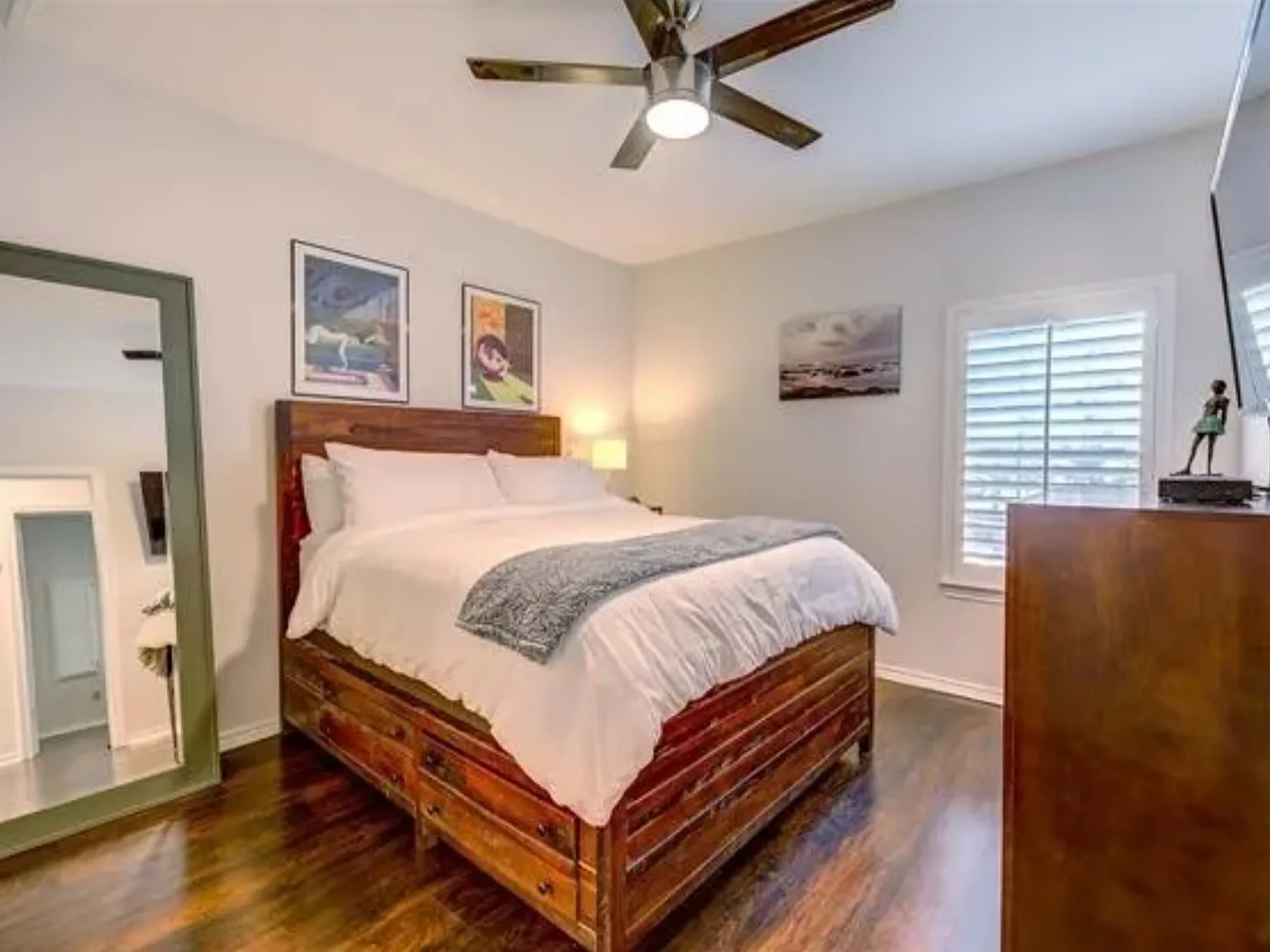 2 bed, 955 sqft, $1,600 — Photo 4