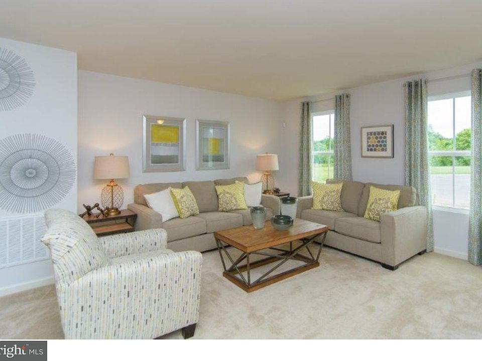2nd image of 1551 Marta Dr