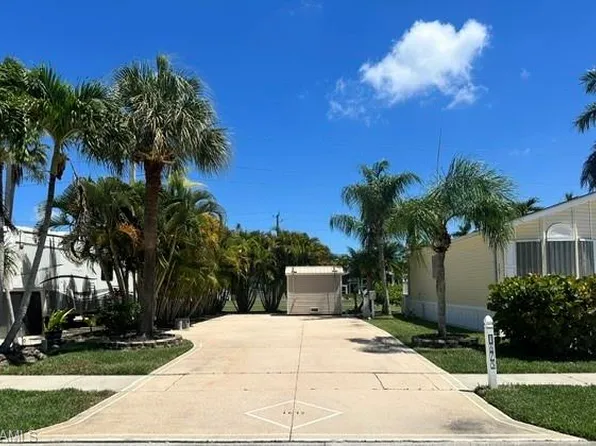 1675 Diamond Lake CIR, NAPLES, FL 34114
