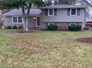 41 Hallsdale Dr, Louisville, KY 40220