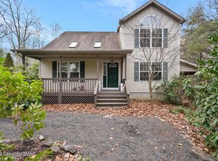 120 Chestnut Dr, Stroudsburg, PA 18360