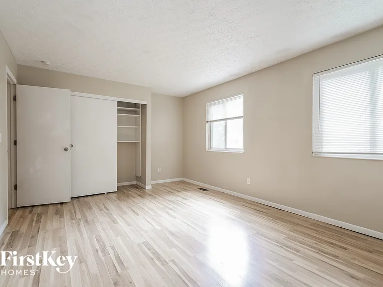 833 Lindenhaven Rd — Photo 9