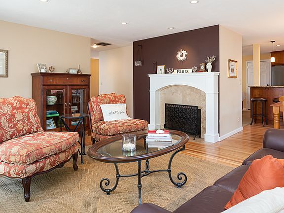 5th image of 12544 SE 72nd St
