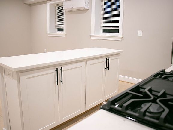 4th image of 116 44th St NE #T-6