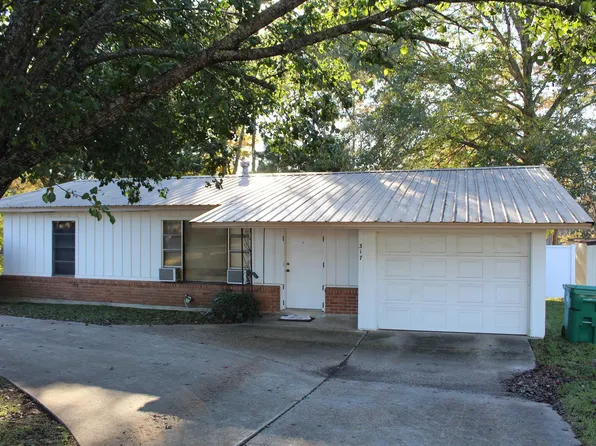 317 Bayou Oaks Dr, Monroe, LA 71203