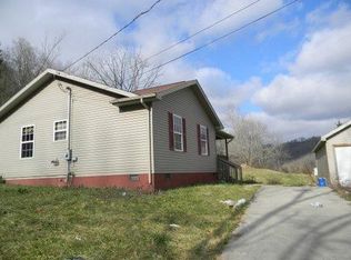 22 Hall Branch Rd, Harlan, KY 40831