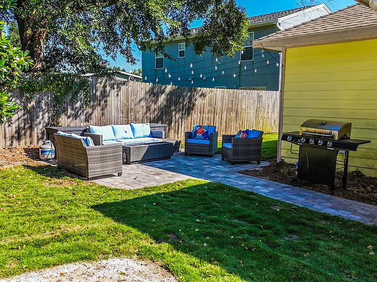 4320 Catherine St — Photo 36
