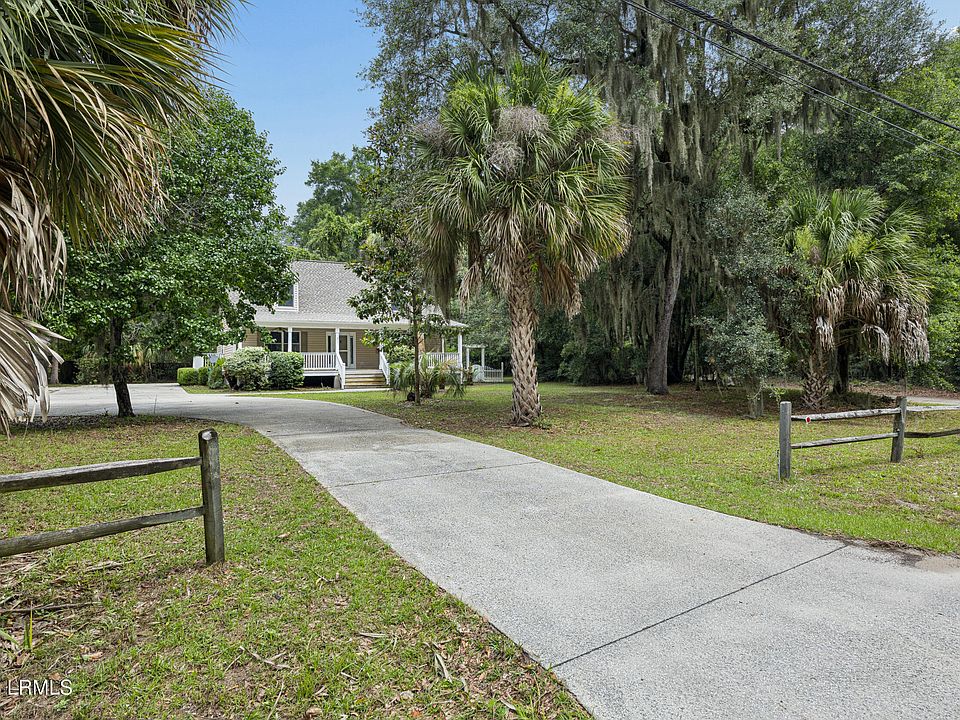 1st image of 815 Sams Point Road