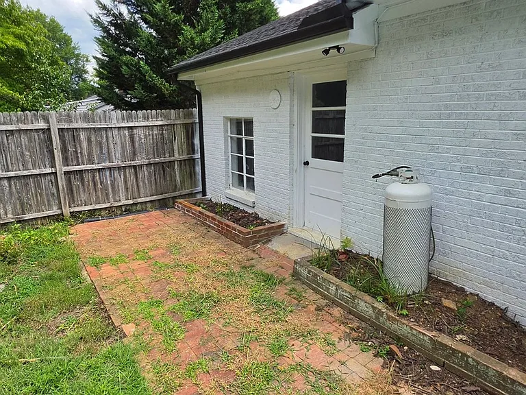 3417 Windsor Rd SW — Photo 26