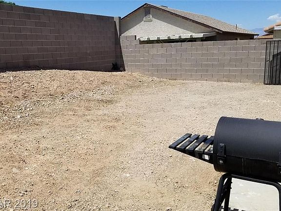 3rd image of 6439 Hayden Peak Ln
