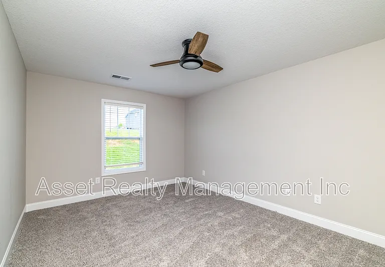 338 Broadberry Ave — Photo 24