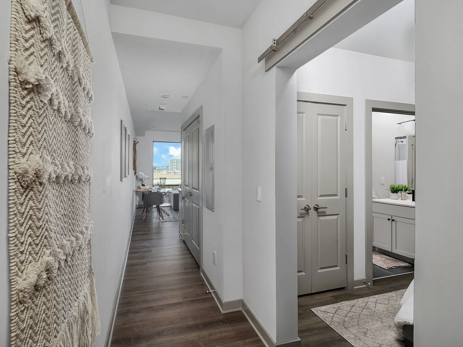 1 bed, $1,395 — Photo 4