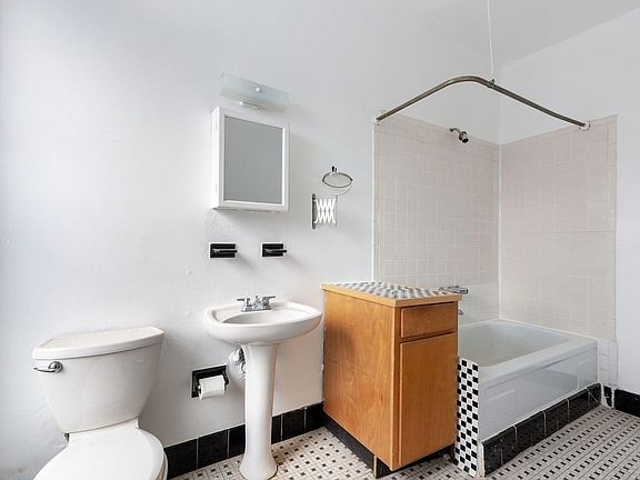 5th image of 172 Lafayette Ave Floor 4