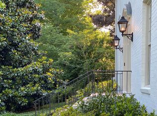 810 Nottingham Rd, Greensboro, NC 27408