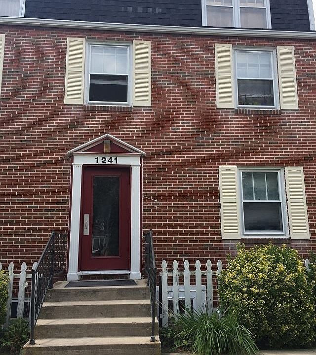 1st image of 1241 Potomac Ave APT 1N