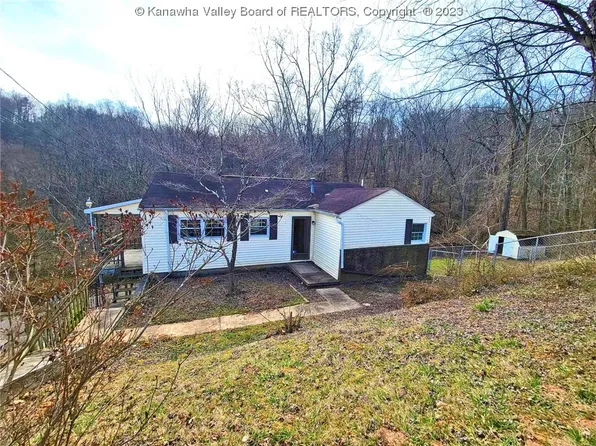 1169 Spring Valley Dr, Charleston, WV 25313