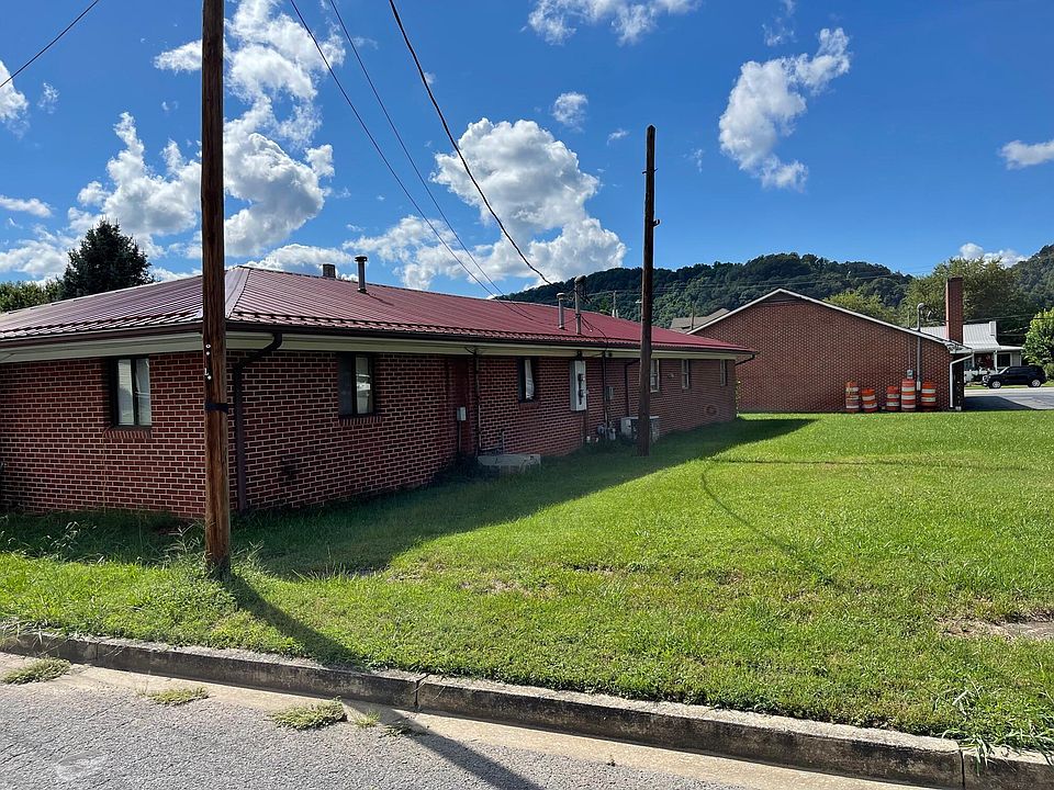 2nd image of 213 Catawba St
