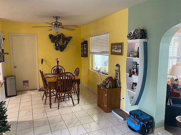 5th image of 1853 West Dr
