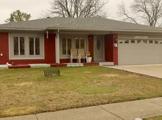 3392 Franklin Park Dr, Sterling Heights, MI 48310