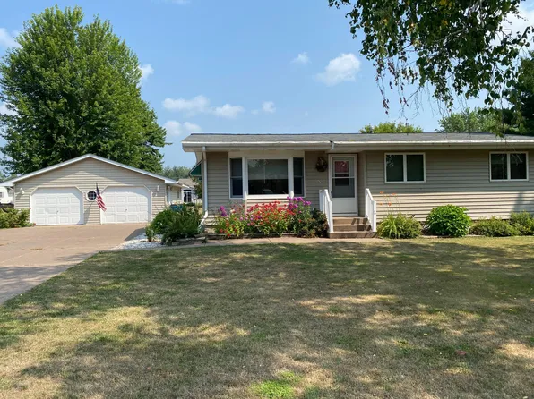 425 6th Ave NE, Pine City, MN 55063