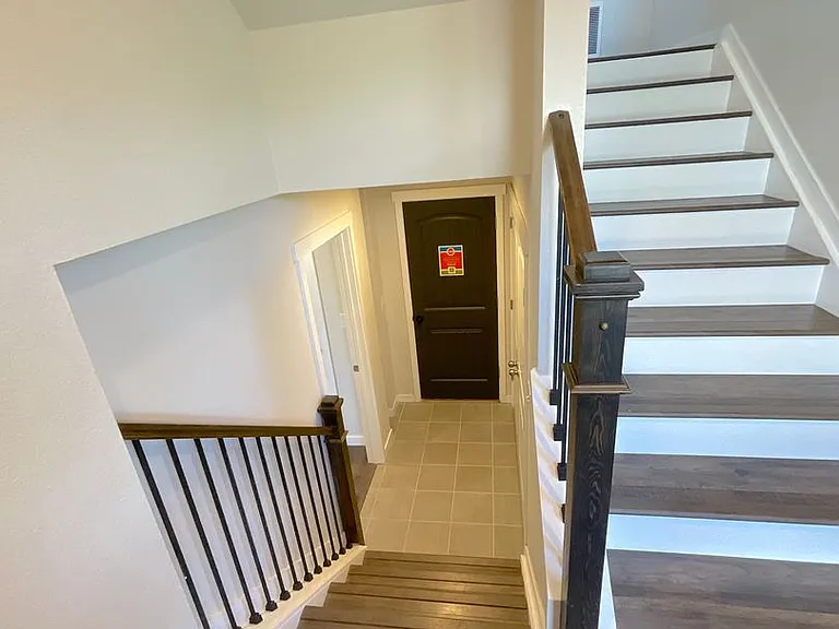 7227 Berrybrook Ln — Photo 32