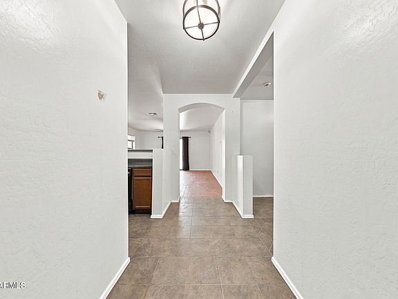 3rd image of 2153 W ROOSEVELT Avenue