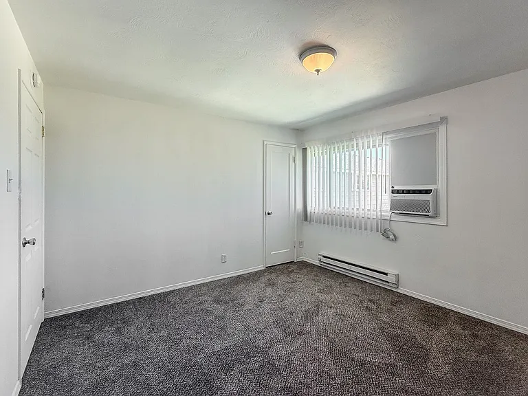 Sun Basin Apartments — Photo 16