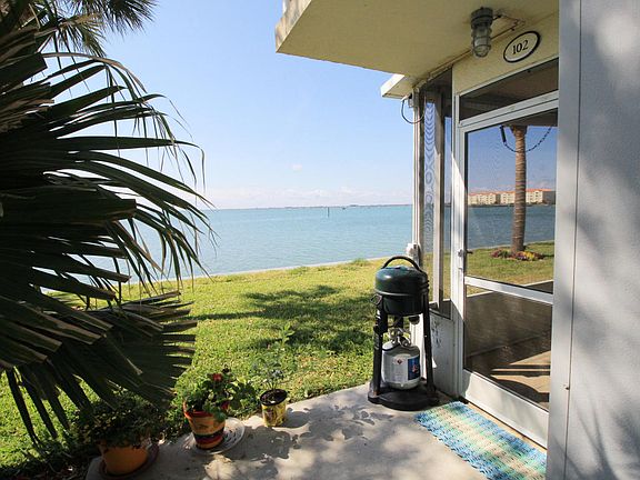 2nd image of 1203 Bayshore Dr Unit 102