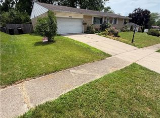 4526 Skylark Dr, Englewood, OH 45322