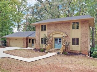 3504 Edgewood Cir, Gainesville, GA 30506