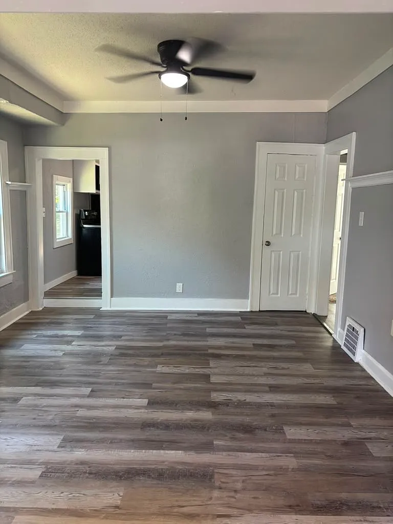 3 bed, 1078 sqft, $1,250 — Photo 3