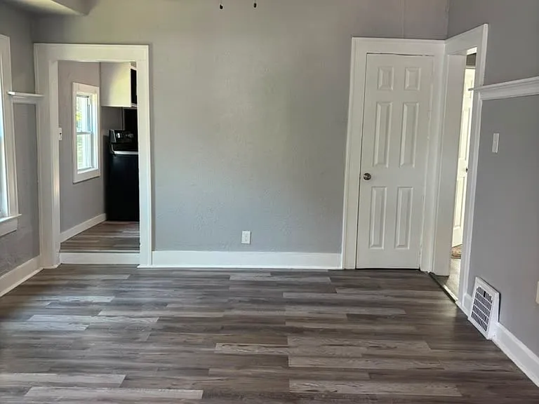 5022 Park Ave — Photo 3