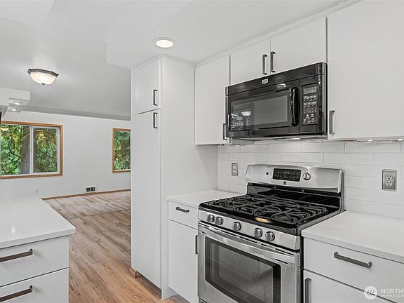 5th image of 55 Green Hill