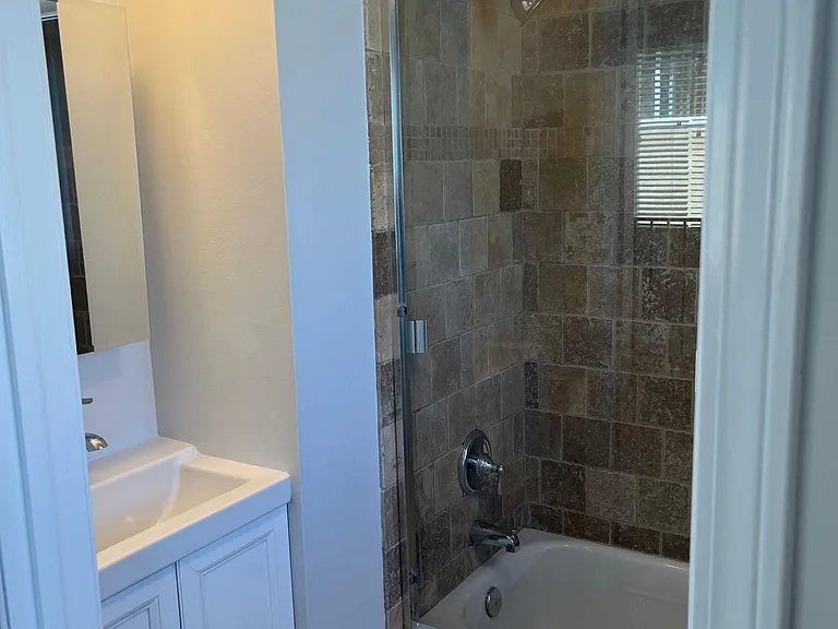 10943 Fruitland Dr #9 — Photo 7