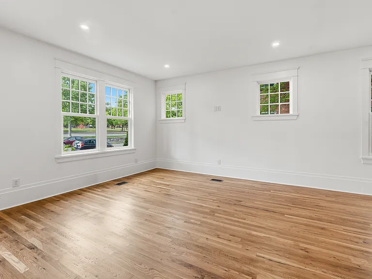 610 Russell St — Photo 31