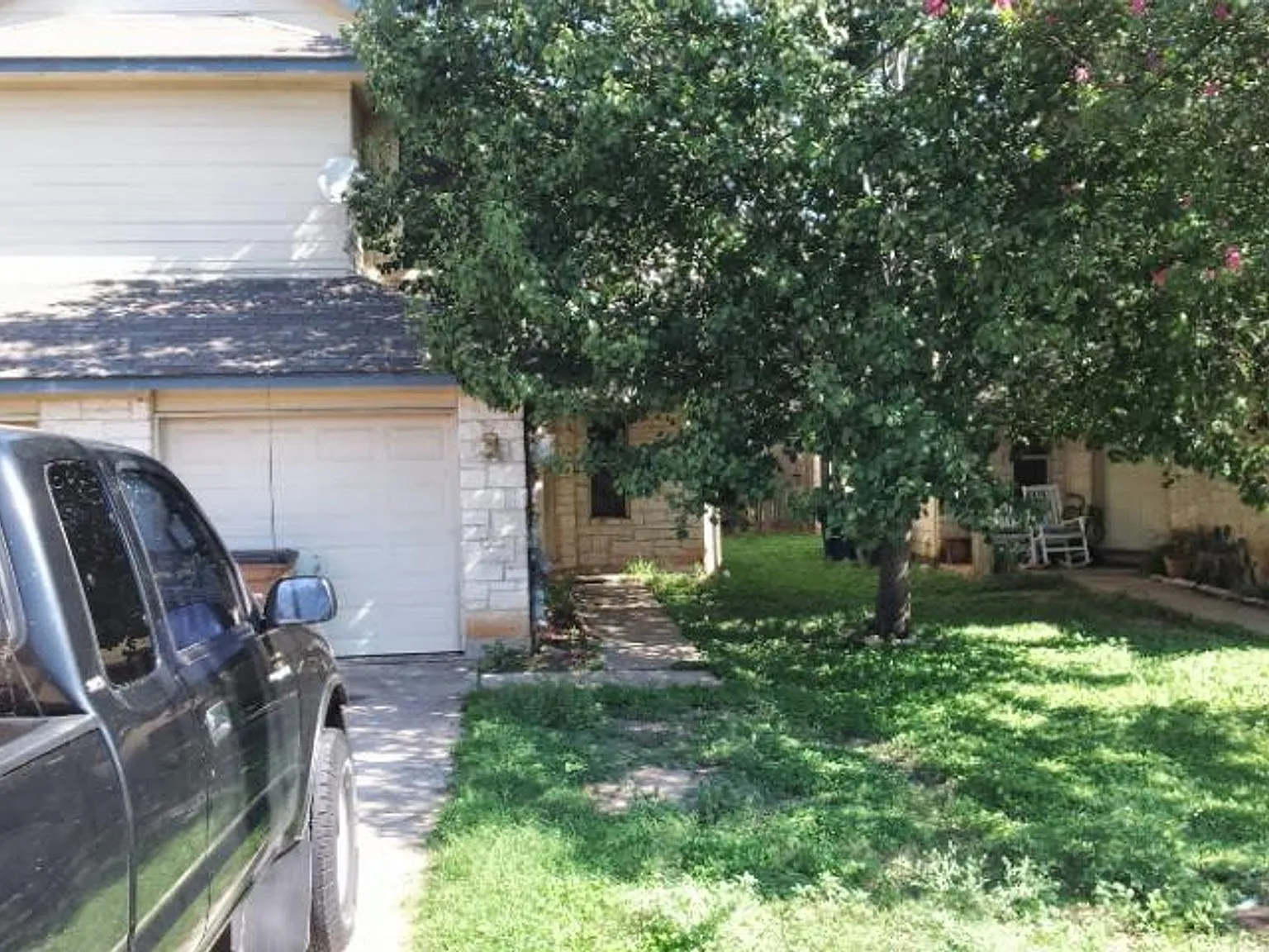 2400 Riddle Rd Unit B — Photo 2