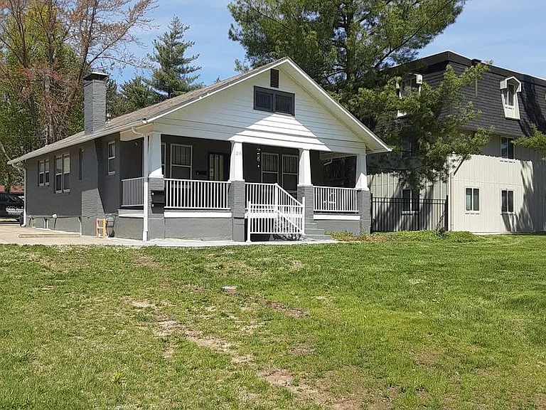 Manor Homes — Photo 19
