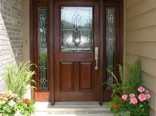 5627 Western Ave, Clarendon Hills, IL 60514