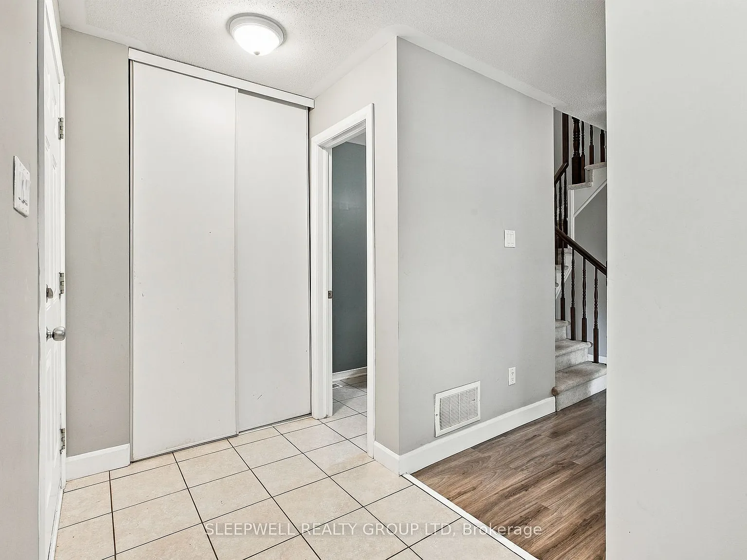 3 bed, $2,300 — Photo 4