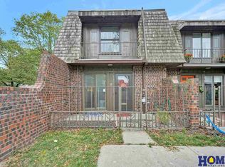 7221 Oldpost Rd #11, Lincoln, NE 68506