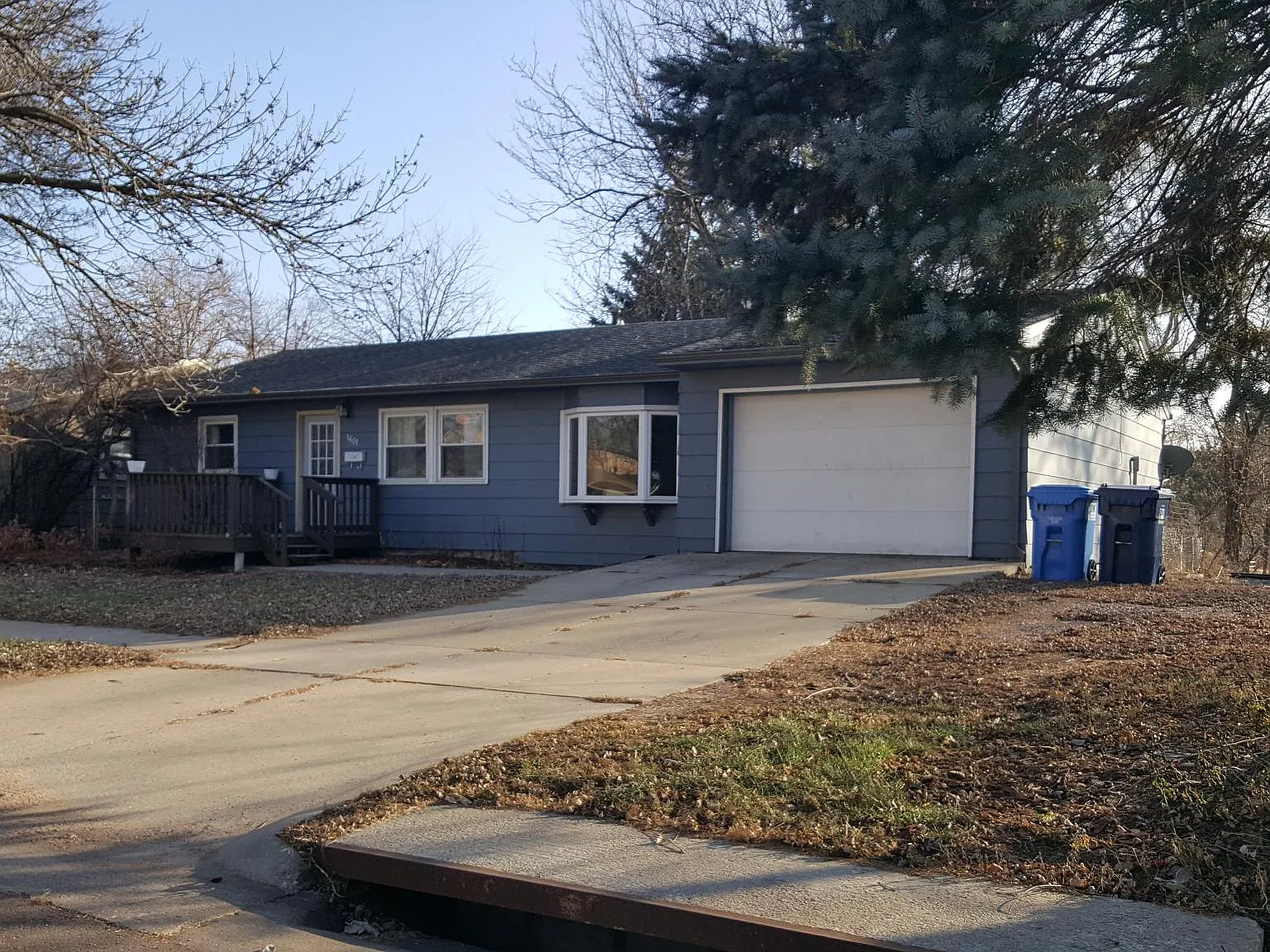 E 14th St, Sioux Falls — Photo 1