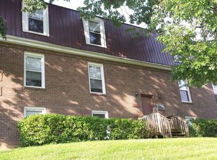 261 Meadowview Dr APT 2, Frankfort, KY 40601