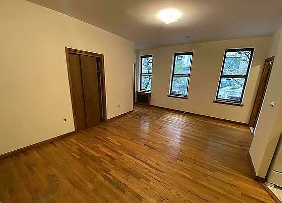 1st image of 200 W 85th St #3CC