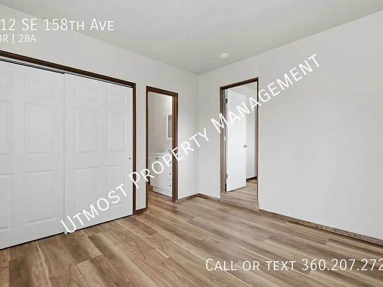 112 NE 158th Ave — Photo 4