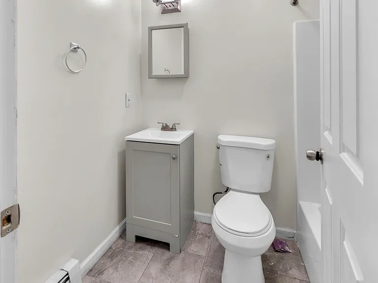 65 Montgomery Ave #G1 — Photo 7