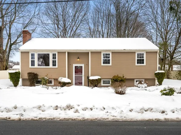 19 Lackey St, Haverhill, MA 01830