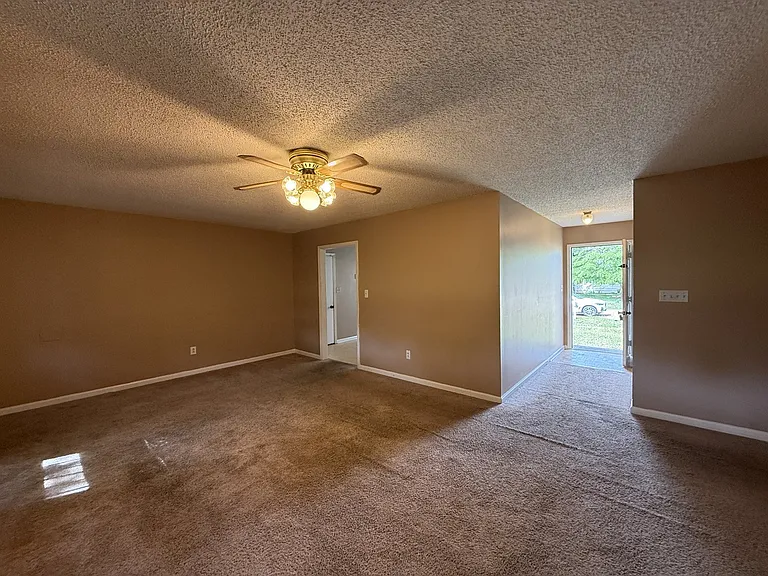 1908 Catchings Dr NW — Photo 6
