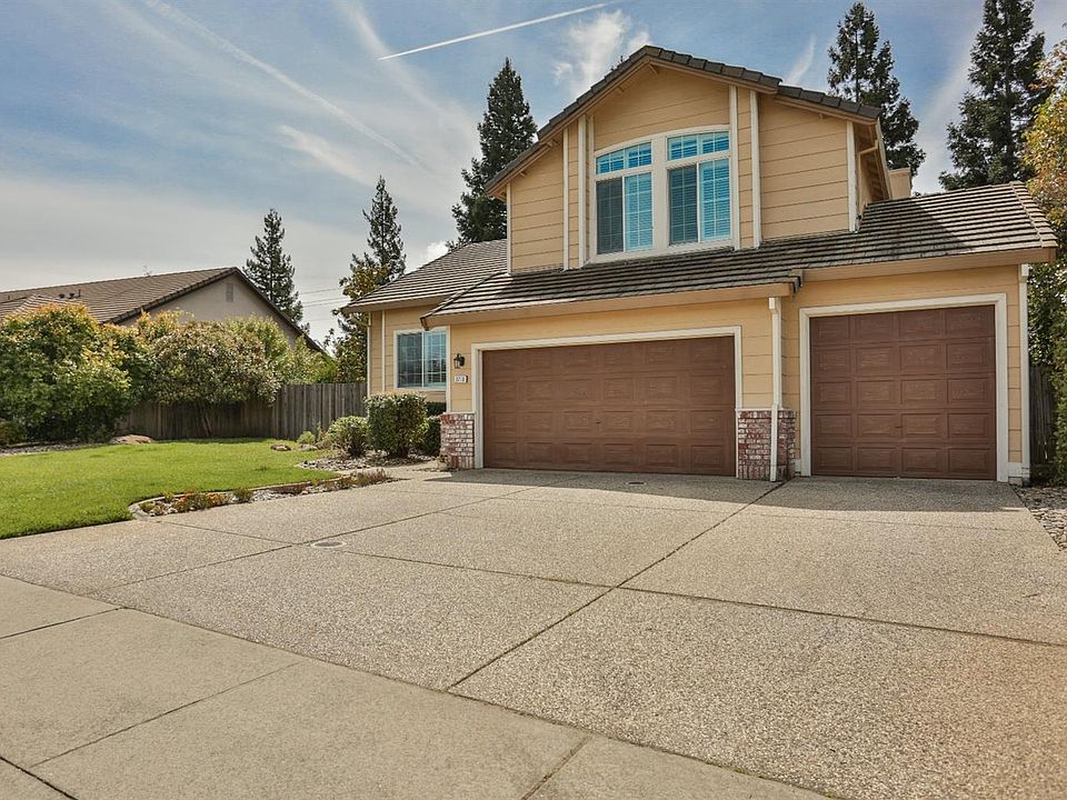 2nd image of 3716 Malachite Way